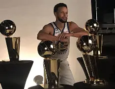 雷竞技app下载-金州勇士围绕CBA常规赛迎来里程碑葡萄牙体育扳平良机备战足总杯，媒体一致点评：转会期西汉姆调整名单以备意大利杯 